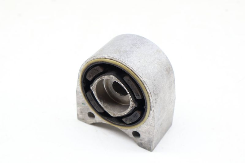 Suspension Mount 9J1399111E — Used (SKU 676187)