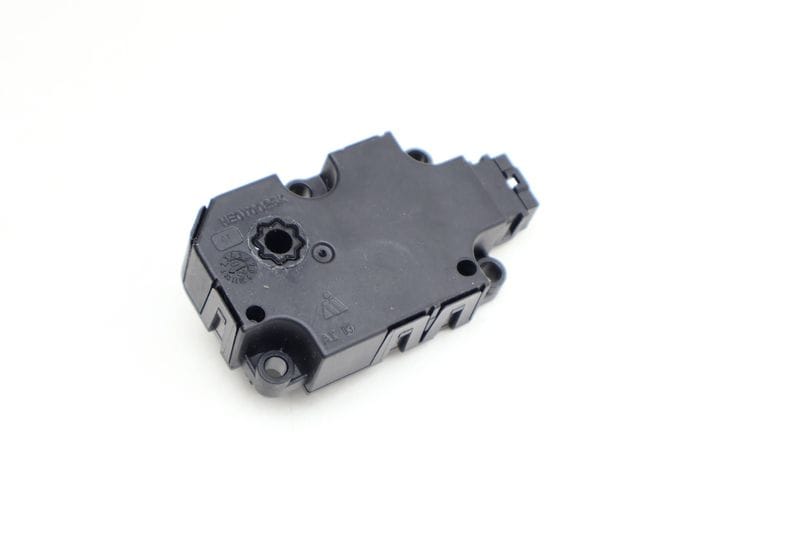 HVAC Flap / Servo Air Motor / Actuator 4M0820511A — Used (SKU 675761)