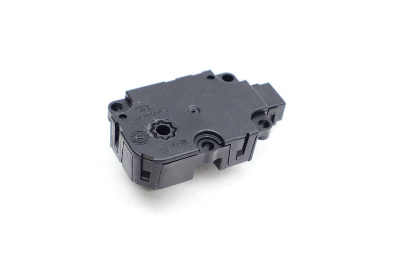 HVAC Flap / Servo Air Motor / Actuator 4M0820511A — Used (SKU 675764)