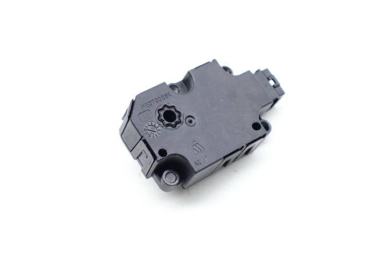 HVAC Flap / Servo Air Motor / Actuator 4M0820511A — Used (SKU 675768)