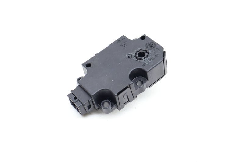HVAC Flap / Servo Air Motor / Actuator 4M0820511A — Used (SKU 675772)