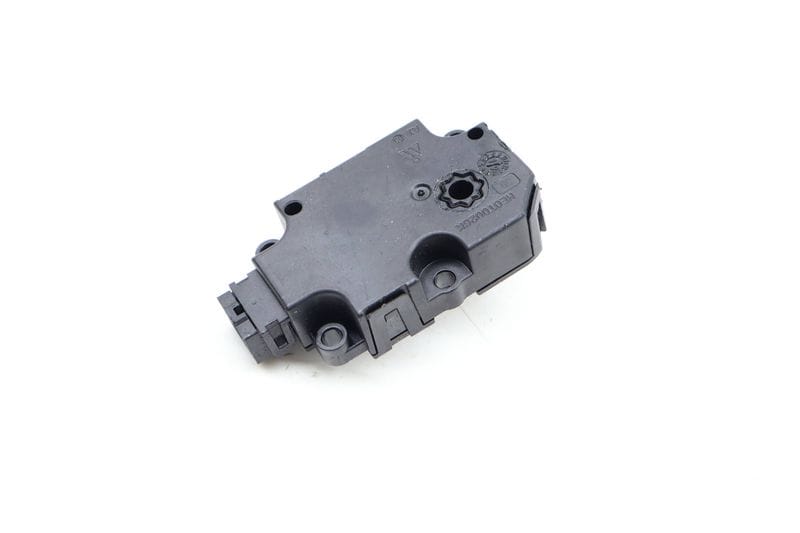 HVAC Flap / Servo Air Motor / Actuator 4M0820511A — Used (SKU 675775)