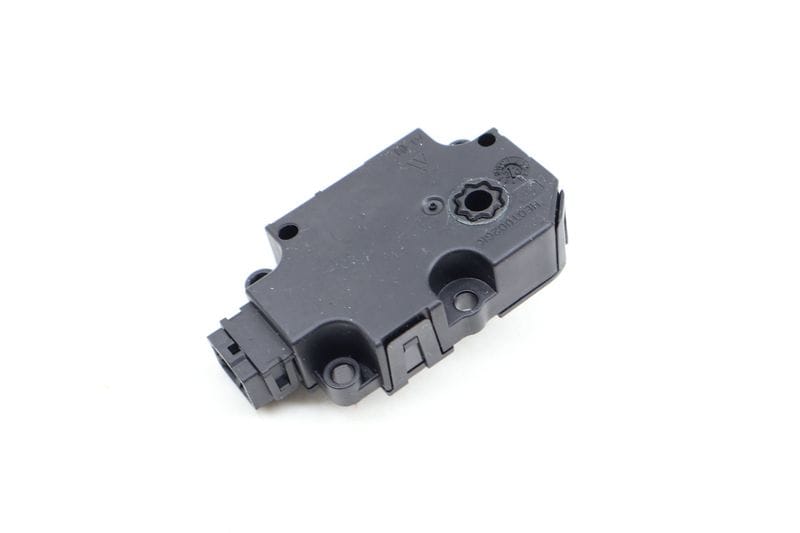 HVAC Flap / Servo Air Motor / Actuator 4M0820511A — Used (SKU 675776)