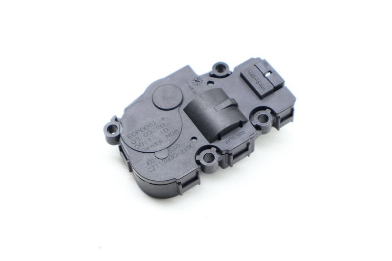 HVAC Flap / Servo Air Motor / Actuator 8W0820511F — Used (SKU 675748)