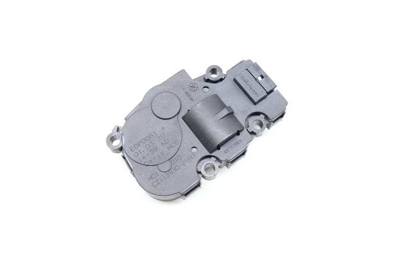 HVAC Flap / Servo Air Motor / Actuator 8W0820511F — Used (SKU 675792)