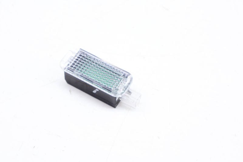 Interior LED Light 8J0947409B — Used (SKU 676061)