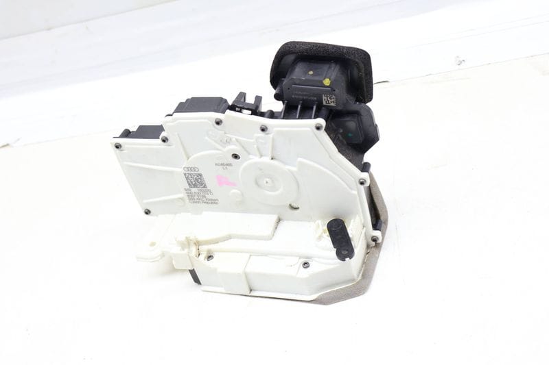 Door Latch / Lock Actuator 4N0839015C — Used (SKU 676083)