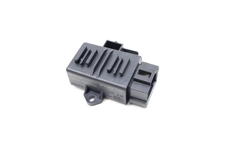 Heated Seat Control Module 3F0959772 — Used (SKU 675699)