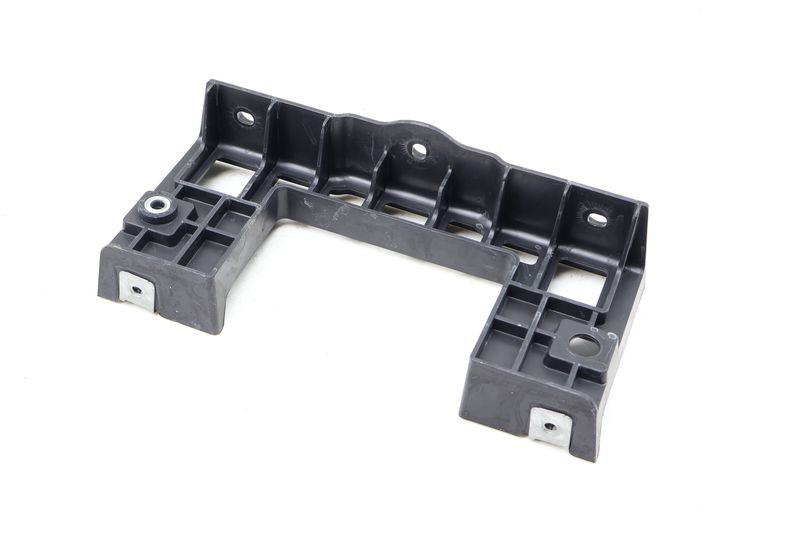 Lower Bumper Mount Bracket 9J1825199 — Used (SKU 676210)