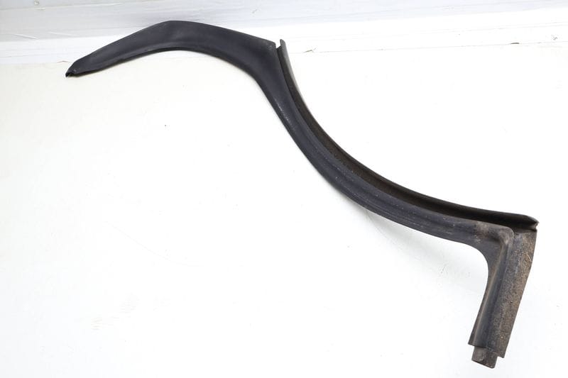 Door Seal 9J1839776A — Used (SKU 676051)