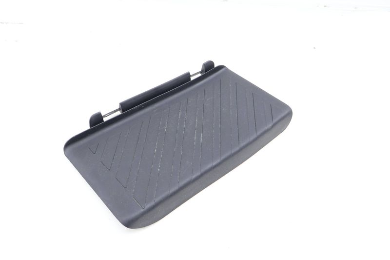 Dead Pedal / Foot Rest Cover 3CN864777 — Used (SKU 689682)
