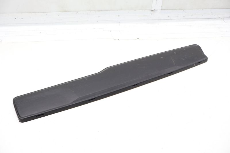 Engine Air Intake Duct Cover 3QF129254 — Used (SKU 734026)