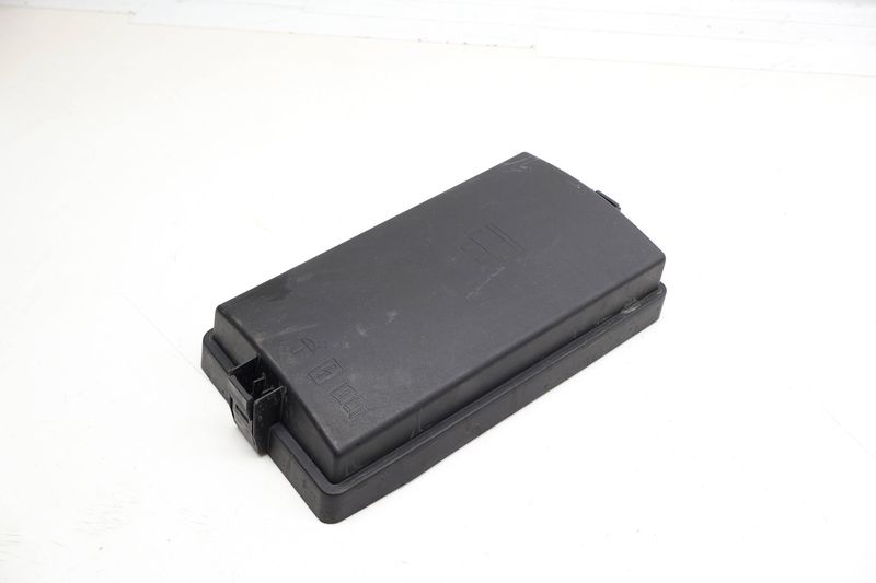 Engine Compartment Fuse / Relay Box Cover 5Q0937132B — Used (SKU 734071)