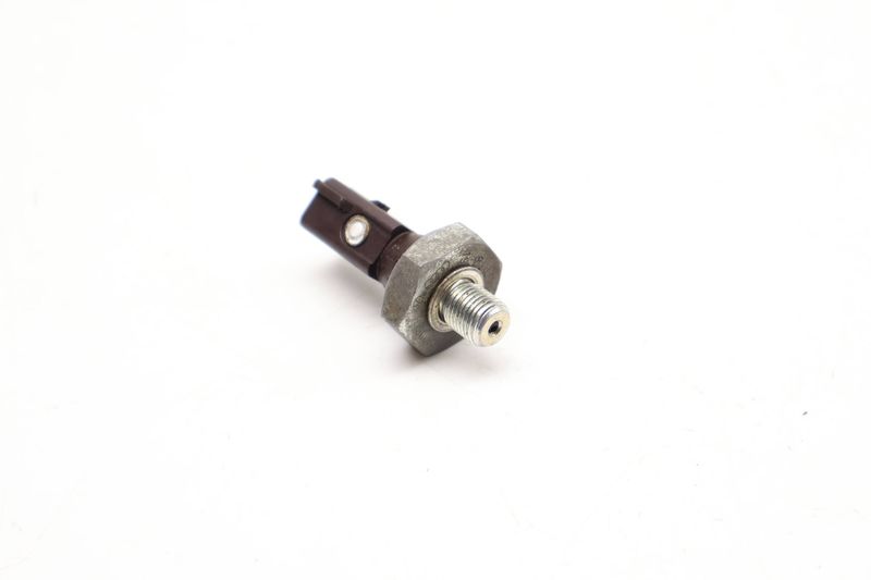 Engine Oil Pressure Sensor / Switch 038919081H — Used (SKU 689853)