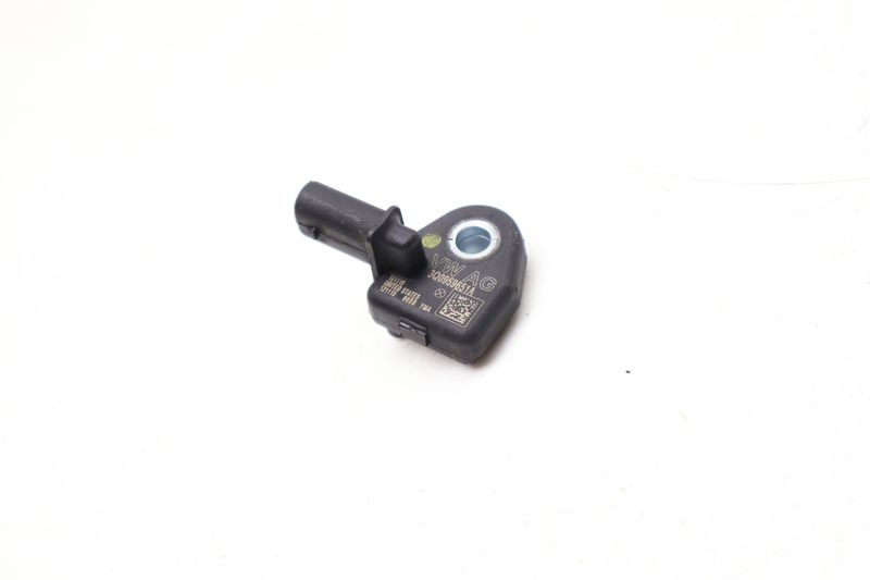 Airbag Impact / Crash Sensor 3Q0959651A — Used (SKU 689854)