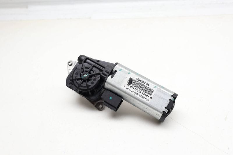 Rear Tilt / Height Adjustment Seat Motor 3QF959112A — Used (SKU 733988)