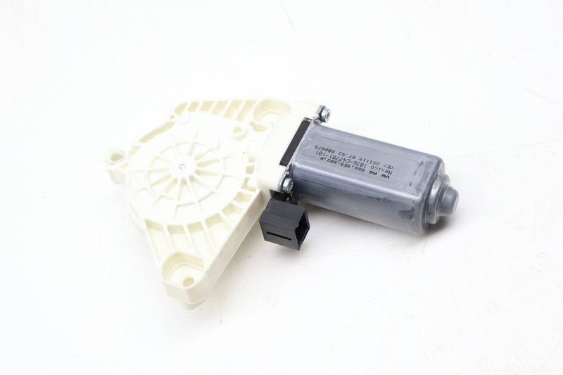 Window Lifter Motor 5Q4959802B — Used (SKU 689746)