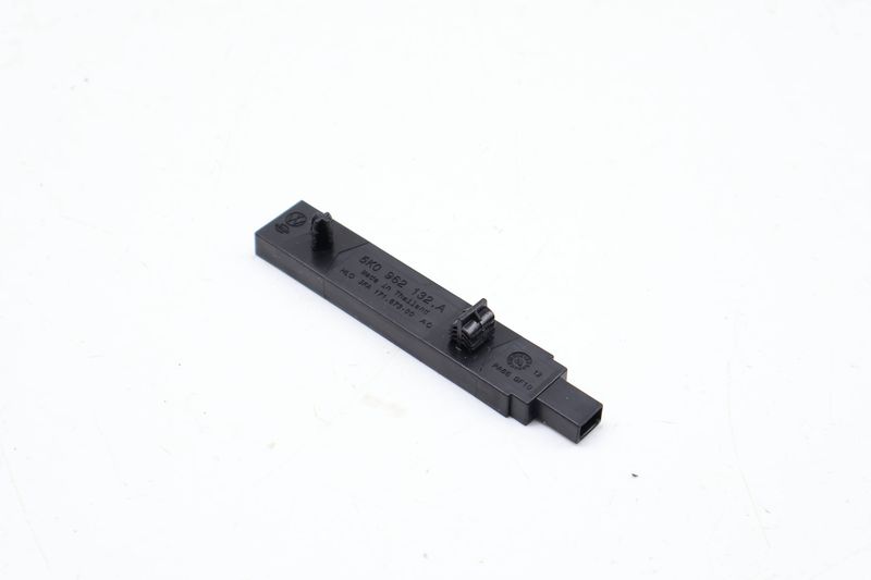 Kessy / Keyless Entry Antenna 5K0962132A — Used (SKU 689794)