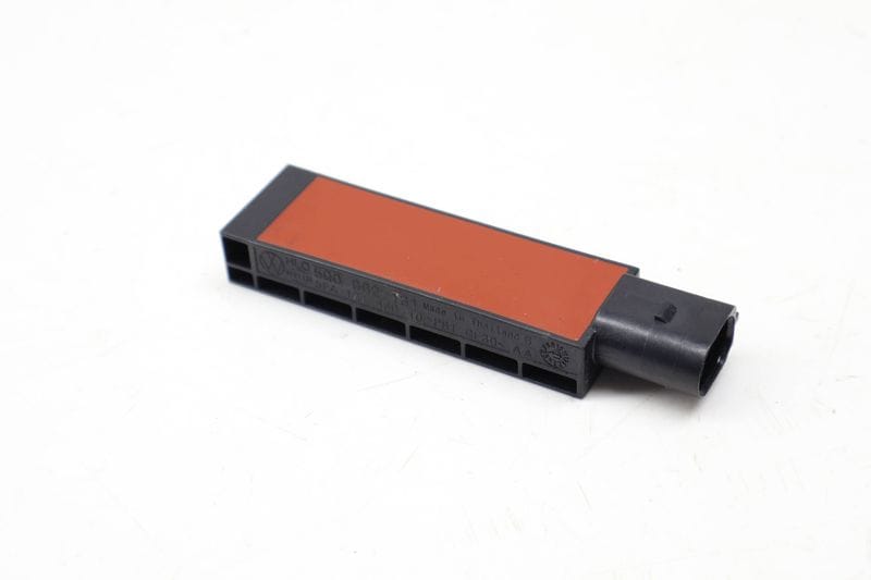 Kessy / Keyless Entry Antenna 5Q0962131 — Used (SKU 733810)