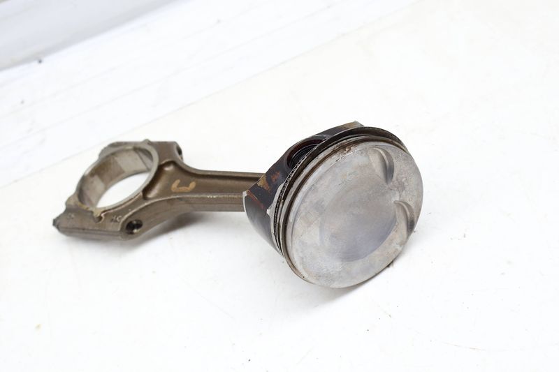 Piston w/ Connecting Rod 06K107099BB — Used (SKU 690041)