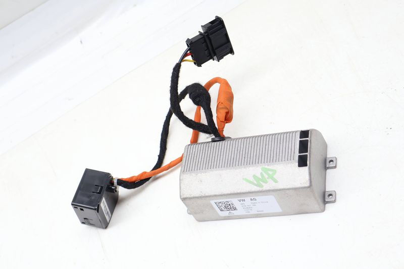 Power Outlet Inverter 3CN907155 — Used (SKU 689776)