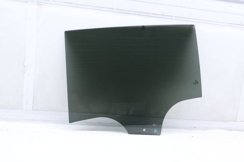 Door Window Glass 3CC845025 — Used (SKU 689877)