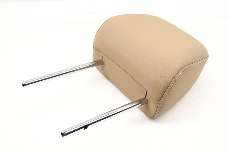 2ND Row Headrest / Head Rest 3CN885901E — Used (SKU 689807)
