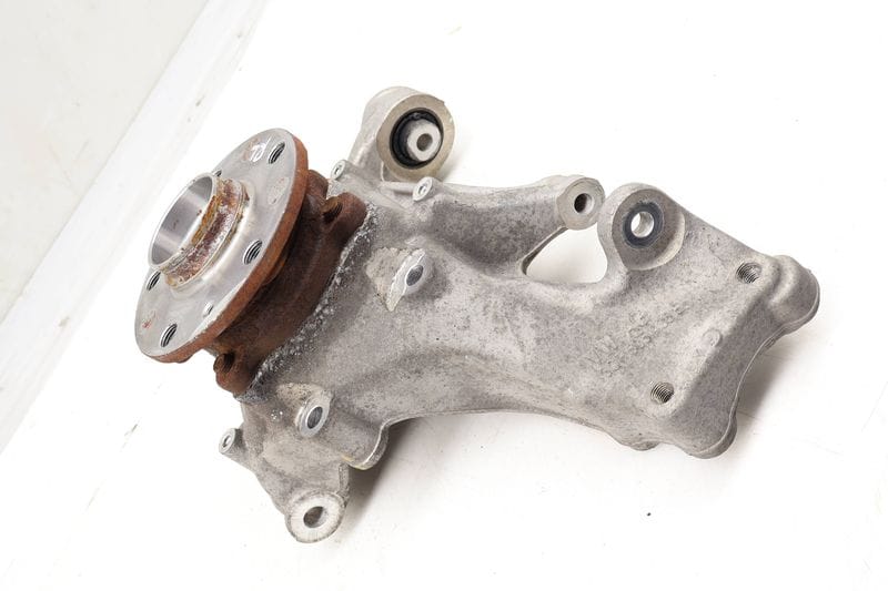 Spindle Knuckle w/ Wheel Bearing 3QF505435E — Used (SKU 689989)