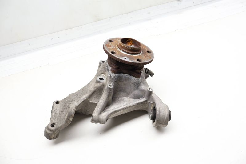 Spindle Knuckle w/ Wheel Bearing 3QF505435E — Used (SKU 734057)