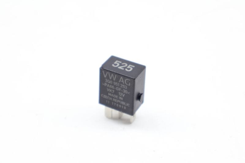 Relay # 525 3Q0951253 — Used (SKU 689939)