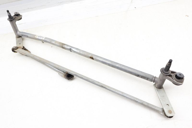Windshield Wiper Transmission / Bracket 3CN955023A — Used (SKU 689913)