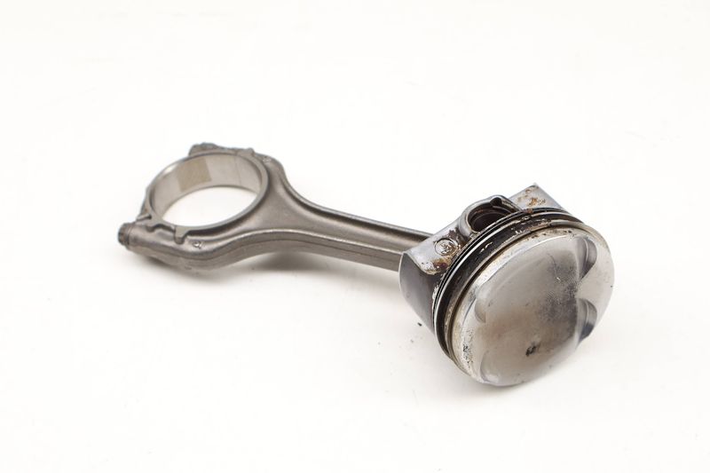 Piston w/ Connecting Rod 04E107065HQ — Used (SKU 616444)