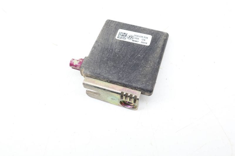 Antenna Booster 3G9035534 — Used (SKU 690114)