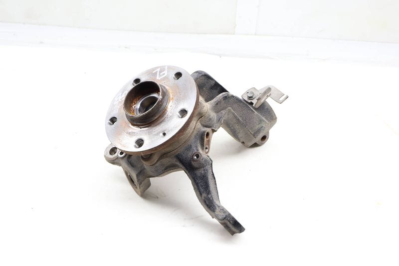 Spindle Knuckle w/ Wheel Bearing 5C0407255 — Used (SKU 690428)