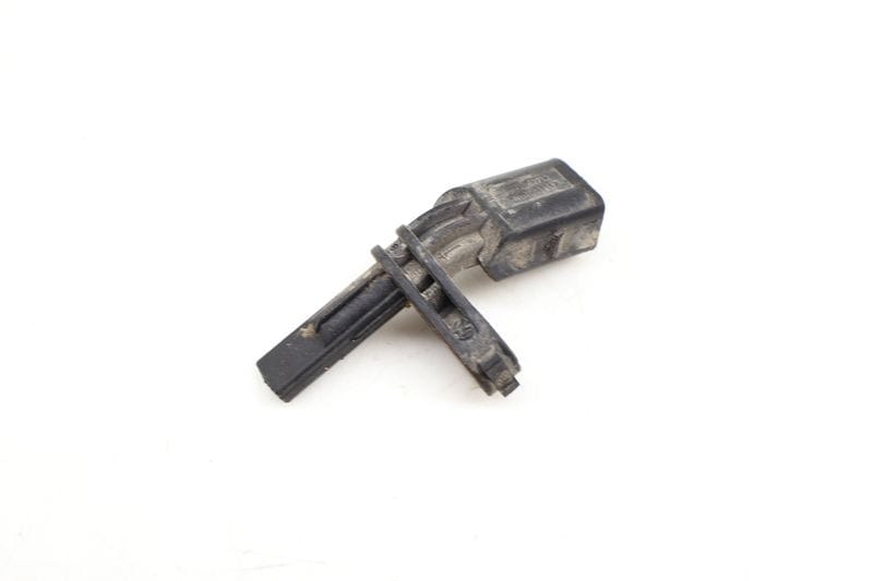 ABS / Wheel Speed Sensor WHT003857 — Used (SKU 690235)