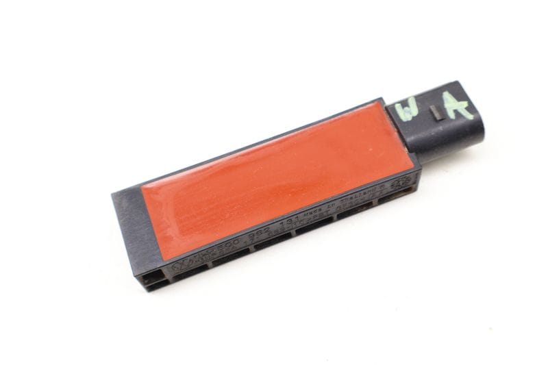 Kessy / Keyless Entry Antenna 5Q0962131 — Used (SKU 690111)