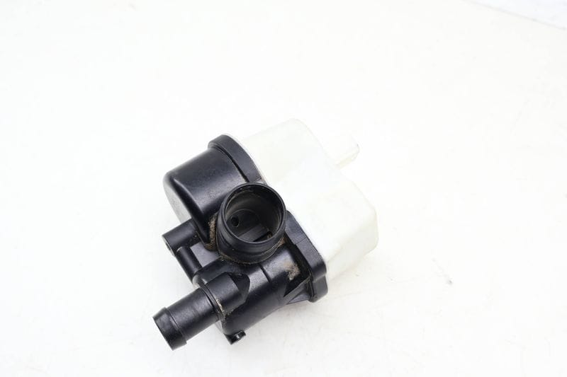 Leak Detection Pump / Ldp 7L0906243A — Used (SKU 690367)