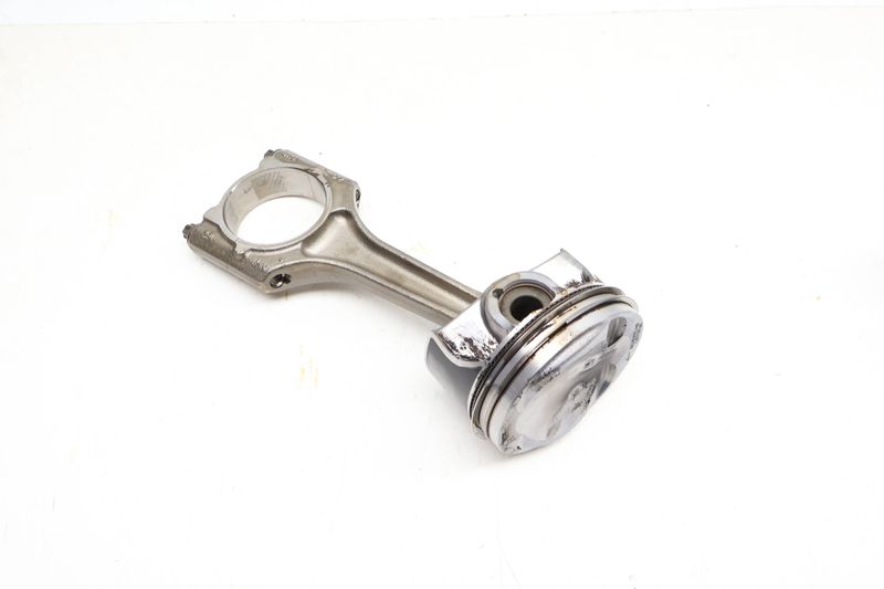 Piston / Connecting Rod 06L107065AN — Used (SKU 690411)