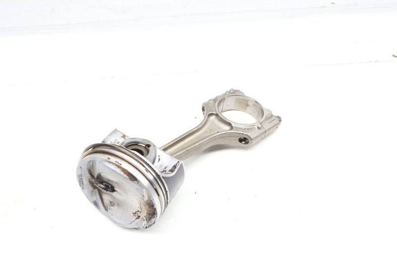 Piston / Connecting Rod 06L107065AN — Used (SKU 690413)
