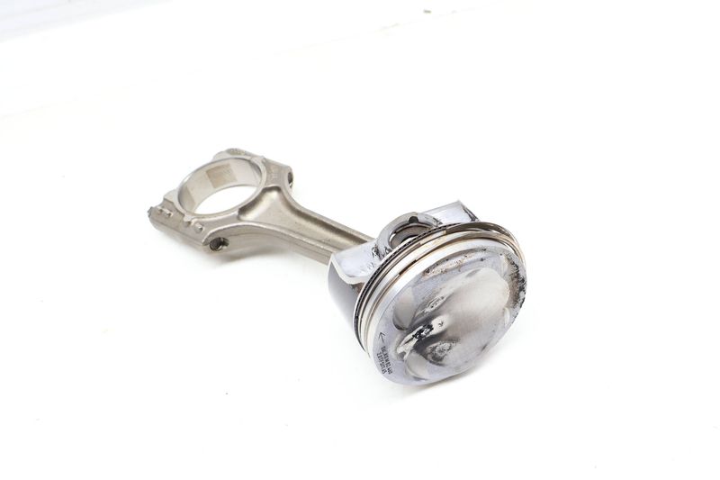 Piston / Connecting Rod 06L107065AN — Used (SKU 690417)