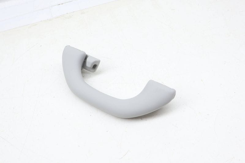 Grab Handle 561857607C — Used (SKU 690299)