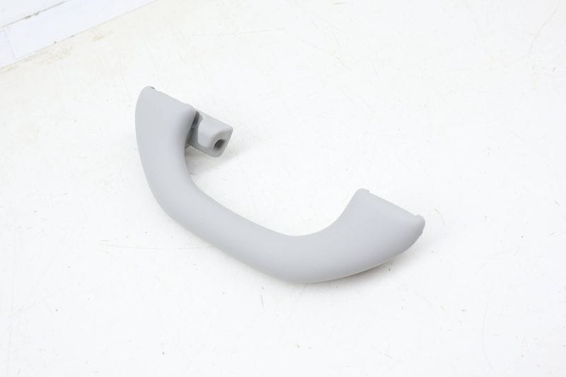 Grab Handle 561857607C — Used (SKU 690300)