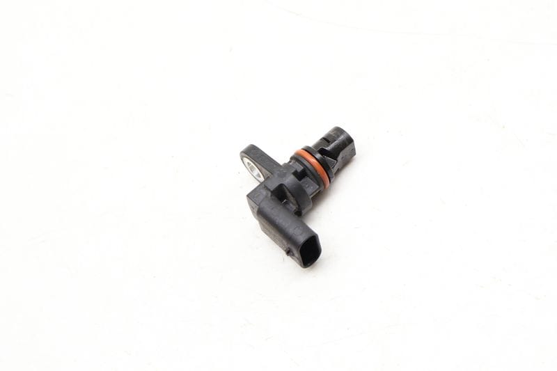 Cam / Camshaft Position Sensor 04C907601L — Used (SKU 640628)