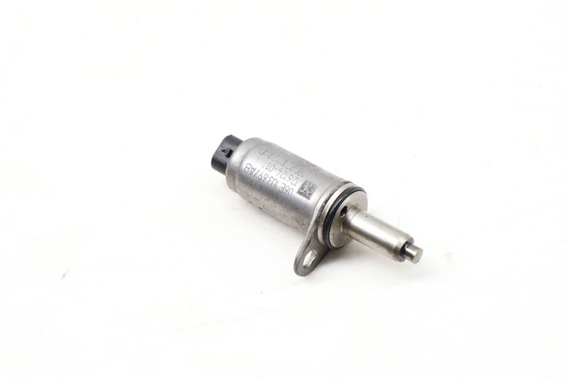 Cam Valve / Camshaft Adjustment Solenoid 06E103697AB — Used (SKU 640639)