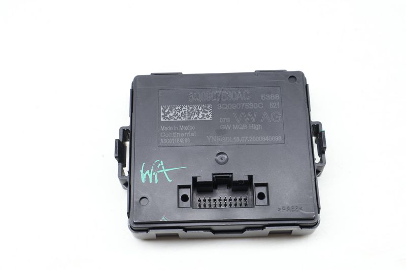 Can-Bus Gateway Module / Computer 3Q0907530AC — Used (SKU 625547)