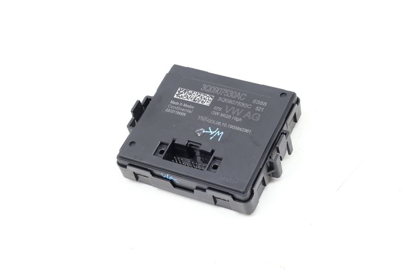 Can-Bus Gateway Module / Computer 3Q0907530AC — Used (SKU 640608)