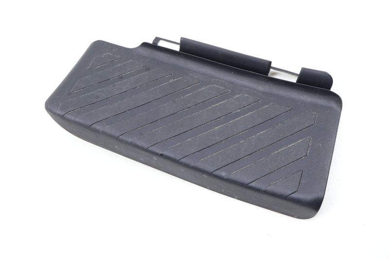 Dead Pedal / Foot Rest Cover 5Q1864777C — Used (SKU 640295)
