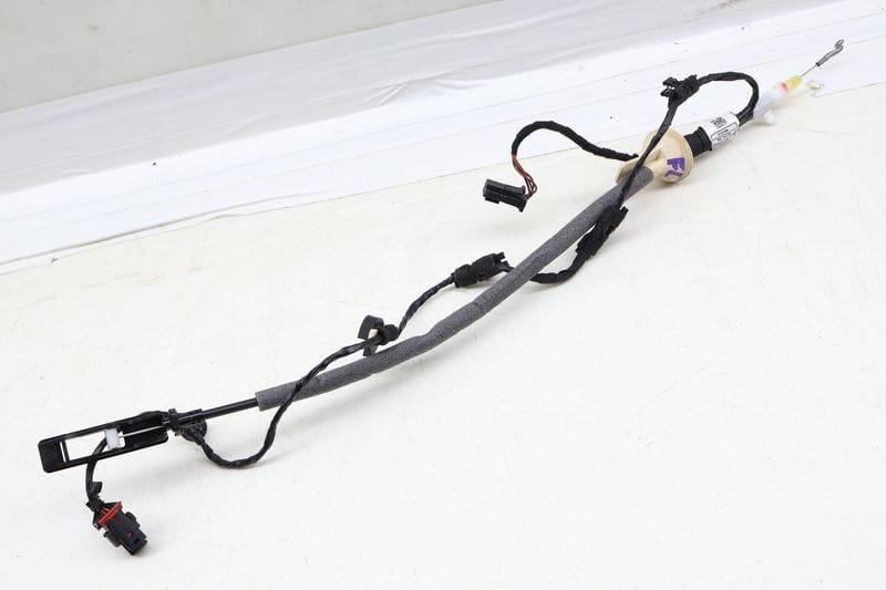 Interior Door Handle Release / Bowden Cable w/ Wiring Harness 5NN972295A — Used (SKU 672538)