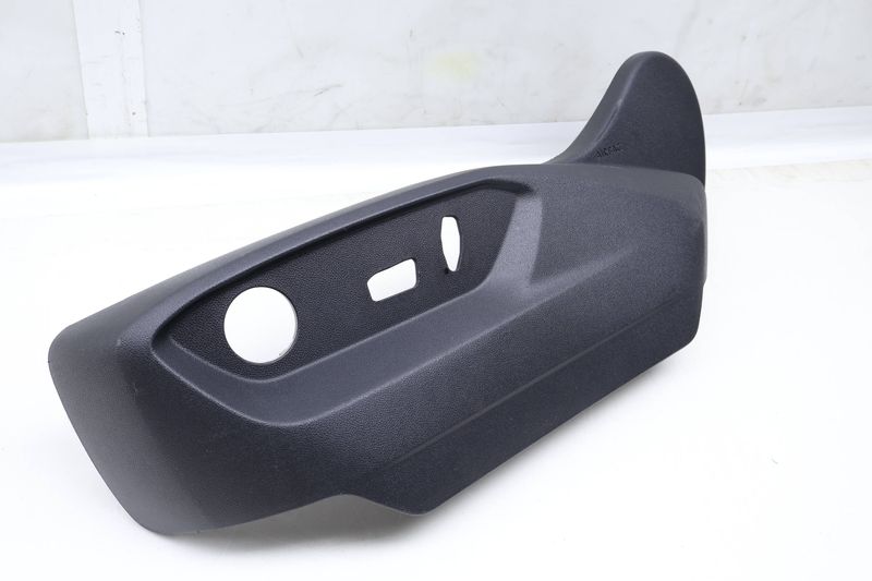 Outer Seat Trim / Panel 5NN881313E — Used (SKU 625467)