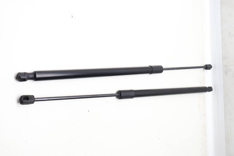 Trunk Hatch Strut / Shock Set 5NA827550B — Used (SKU 625534)